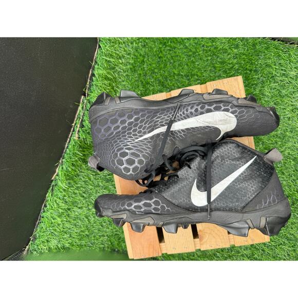 Nike Alpha Shark Cleats- Black/White- Size 10.5M main image 5